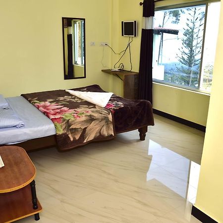 J R Mist Valley Inn Утакаманд Экстерьер фото
